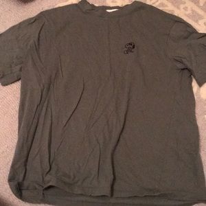 Cute shirt with a snoopy pic